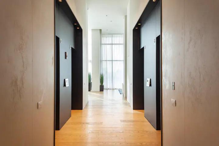 Oַ&O Group- Luxury Apt Tower Best Sea View بات يام المظهر الخارجي الصورة