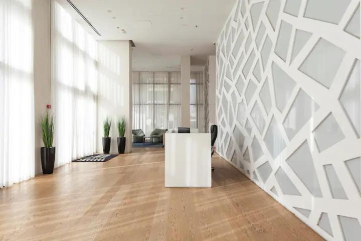 Oַ&O Group- Luxury Apt Tower Best Sea View بات يام المظهر الخارجي الصورة