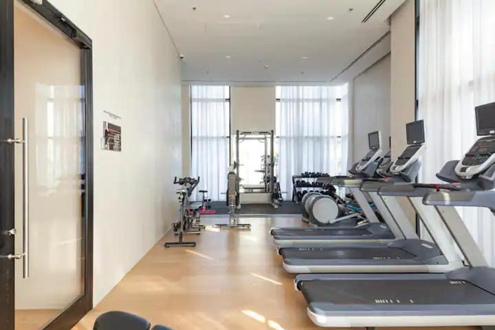 Oַ&O Group- Luxury Apt Tower Best Sea View بات يام المظهر الخارجي الصورة
