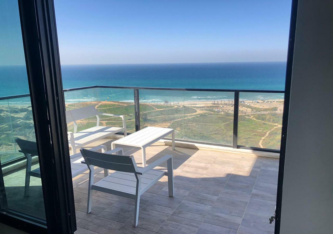 Oַ&O Group- Luxury Apt Tower Best Sea View بات يام المظهر الخارجي الصورة